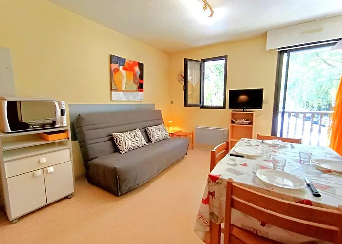 T2 Avec Balcon Au Cœur Des Thermes - 6 Pers, Parking, Proche Télécabines, équipé Confort - Fr-1-457-230